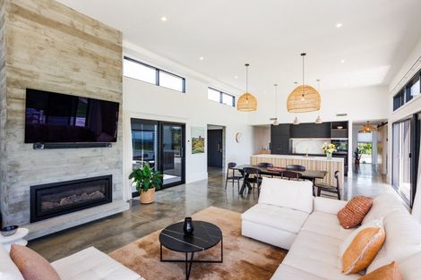 Photo of property in 50 Branksome Place, Aokautere, Palmerston North, 4471