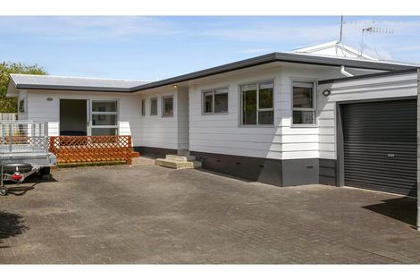 Photo of property in 35 Otupai Street, Two Mile Bay, Taupo, 3330