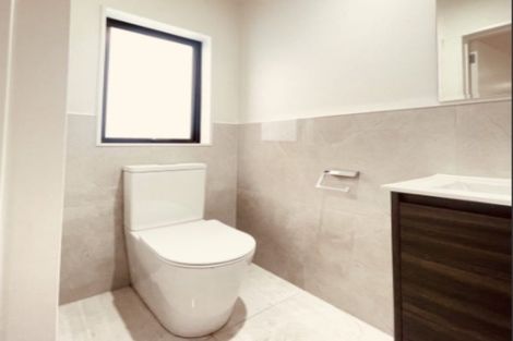 Photo of property in 4/2 Smiths Avenue, Papakura, 2110