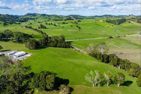 Photo of property in 1043 Whananaki Road North, Opuawhanga, Hikurangi, 0181