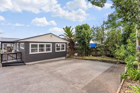 Photo of property in 559 Glenfield Road, Glenfield, Auckland, 0629