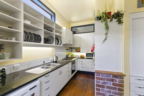 Photo of property in 115 Tasman Street, Mount Cook, Wellington, 6021