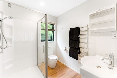 Photo of property in 32 Mount Marua Drive, Timberlea, Upper Hutt, 5018