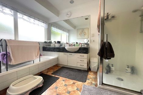 Photo of property in 110 Bob Charles Drive, Golflands, Auckland, 2013