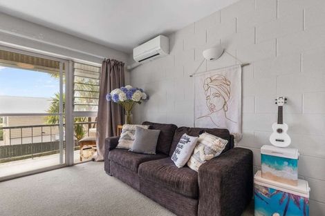 Photo of property in 10/32 Blockhouse Bay Road, Avondale, Auckland, 1026