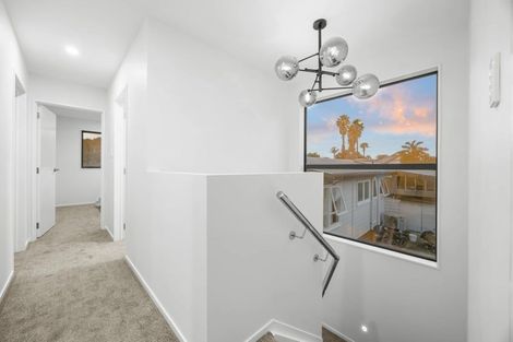 Photo of property in 1b Mamuku Drive, Massey, Auckland, 0614