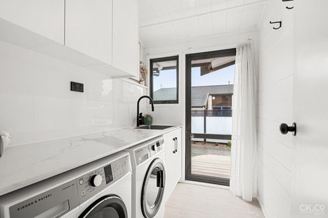 Photo of property in 99 Gibbons Street, Ebdentown, Upper Hutt, 5018