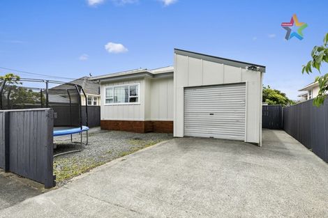 Photo of property in 1a Waldie Grove, Avalon, Lower Hutt, 5011