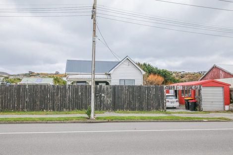 Photo of property in 6 Ocean Beach Road, Bluff, 9814