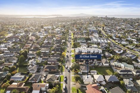 Photo of property in 30 Elliot Street, Howick, Auckland, 2014