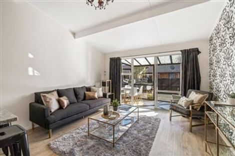 Photo of property in 2/32 Abberley Crescent, St Albans, Christchurch, 8014