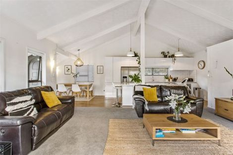 Photo of property in 12 Pine Terrace, Howick, Auckland, 2014