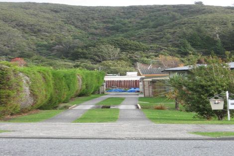 Photo of property in 82 Horoeka Street, Stokes Valley, Lower Hutt, 5019