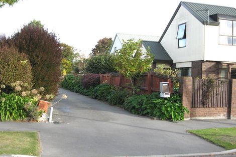 Photo of property in 21 Wadeley Road, Ilam, Christchurch, 8041