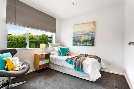 Photo of property in 16b Neil Avenue, Te Atatu Peninsula, Auckland, 0610