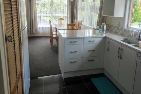 Photo of property in 6 Robert Grigg Place, Hamilton East, Hamilton, 3216