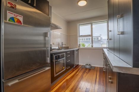 Photo of property in 32 Davidson Crescent, Tawa, Wellington, 5028