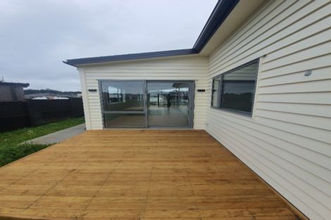 Photo of property in 40 Jane Maree Road, Kumeu, 0810