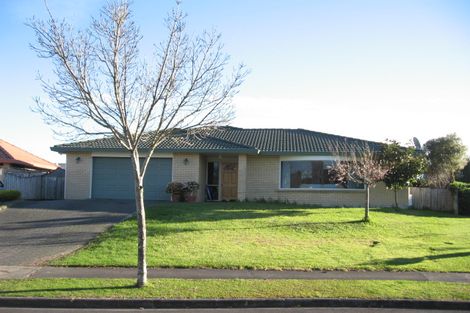 Photo of property in 12 Linicro Place, Wattle Downs, Auckland, 2103