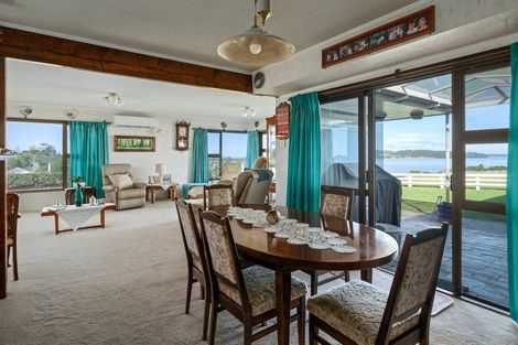 Photo of property in 131 Athenree Road, Athenree, Katikati, 3177