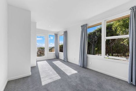 Photo of property in 25 Te Awakura Terrace, Mount Pleasant, Christchurch, 8081