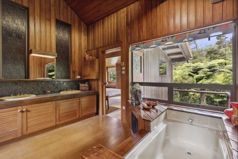 Photo of property in 586 Tapu Coroglen Road, Coromandel Forest Park, Thames, 3575