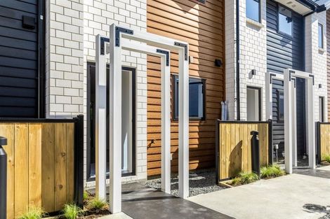 Photo of property in 5/172 Don Buck Road, Massey, Auckland, 0614