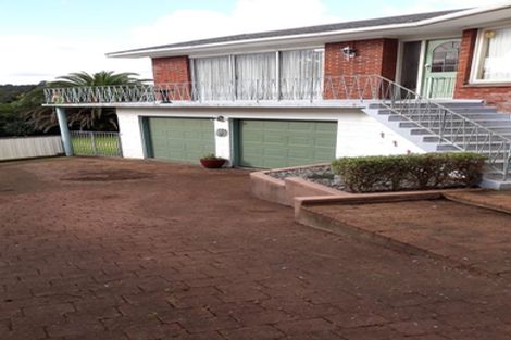 Photo of property in 24 Lynmore Drive, Hillpark, Auckland, 2102