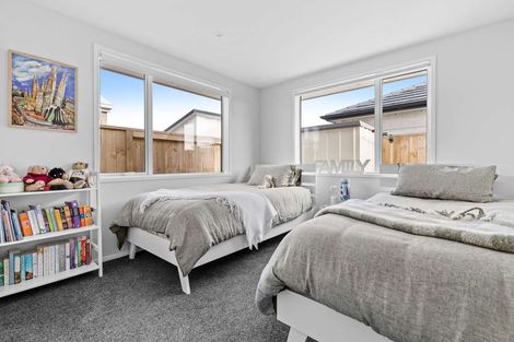 Photo of property in 5 Serrata Close, Papamoa Beach, Papamoa, 3118