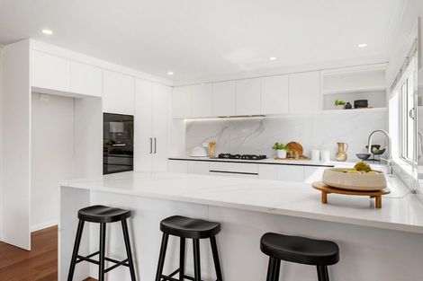 Photo of property in 5 Wye Oak Drive, Schnapper Rock, Auckland, 0632