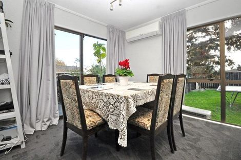 Photo of property in 4 Wesleydale Place, Papakura, 2110
