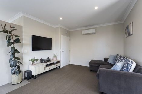 Photo of property in 14 Farm Lane, Parklands, Christchurch, 8083