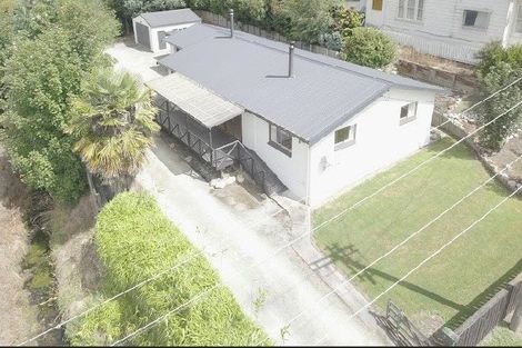 Photo of property in 10 Iona Street, Lawrence, 9532