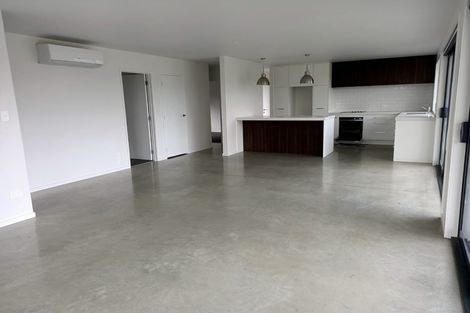 Photo of property in 1 Clifford Close, Leamington, Cambridge, 3432