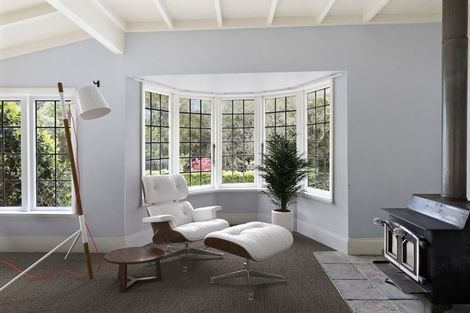 Photo of property in 10 Hillview Crescent, Paparangi, Wellington, 6037