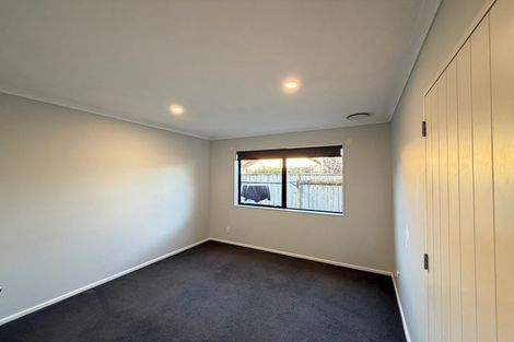 Photo of property in 72 Geneva Terrace, Kelvin Grove, Palmerston North, 4414