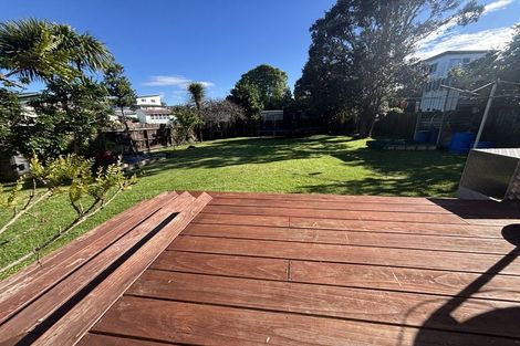 Photo of property in 454 Old Te Atatu Road, Te Atatu Peninsula, Auckland, 0610