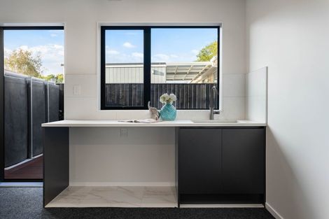 Photo of property in 71b Matipo Road, Te Atatu Peninsula, Auckland, 0610