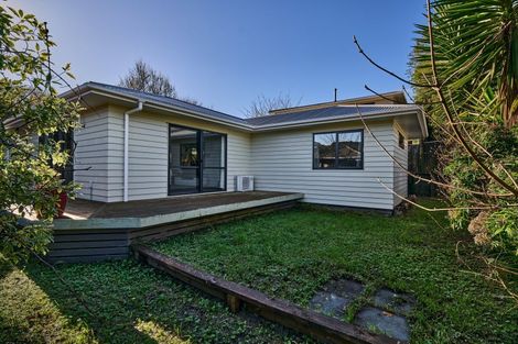 Photo of property in 1a Peel Place, Wainuiomata, Lower Hutt, 5014