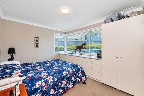 Photo of property in 13 Harmel Road, Glendene, Auckland, 0602