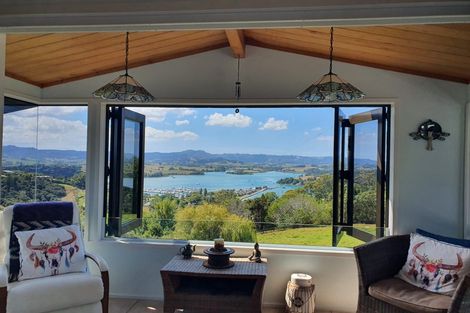 Photo of property in 84 Brick Bay Drive, Sandspit, Warkworth, 0982