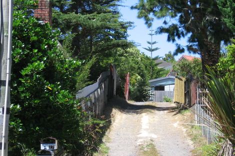 Photo of property in 17 Dundale Avenue, Blockhouse Bay, Auckland, 0600