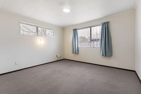 Photo of property in 8 Ashton Place, Highbury, Palmerston North, 4412