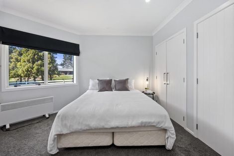 Photo of property in 15 Maple Grove, Acacia Bay, Taupo, 3385