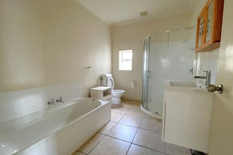 Photo of property in 539-541 Featherston Street, Roslyn, Palmerston North, 4414