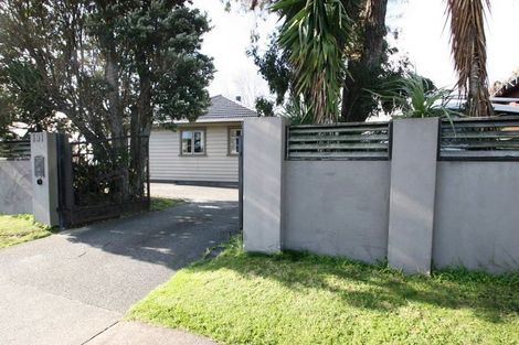 Photo of property in 191 East Coast Road, Castor Bay, Auckland, 0620