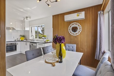 Photo of property in 1/65 Girrahween Drive, Totara Vale, Auckland, 0629