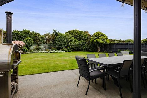 Photo of property in 11 County Drive, Hawera, 4610