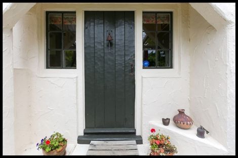 Photo of property in 42 Nicholson Road, Khandallah, Wellington, 6035