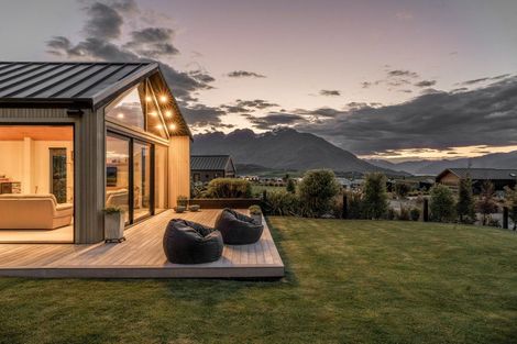 Photo of property in 10 Double Cone Road, Jacks Point, Queenstown, 9371